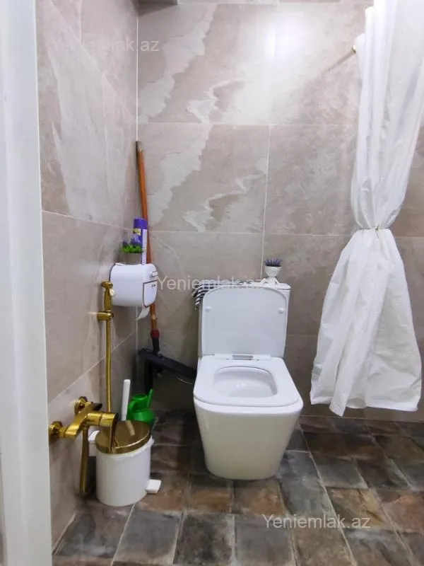 Satılır 3 otaqlı yeni tikili 82 m²