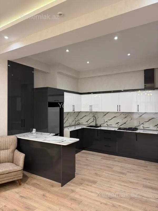 Satılır 2 otaqlı yeni tikili 83 m²