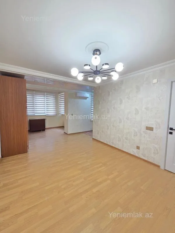 Satılır 3 otaqlı köhnə tikili 70 m²