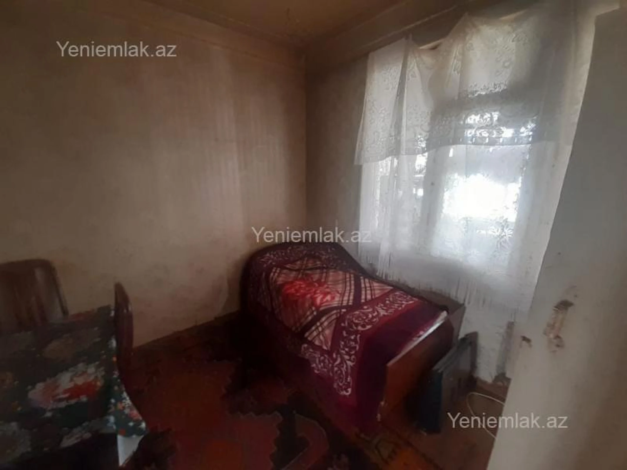 Satılır 2 otaqlı köhnə tikili 50 m²