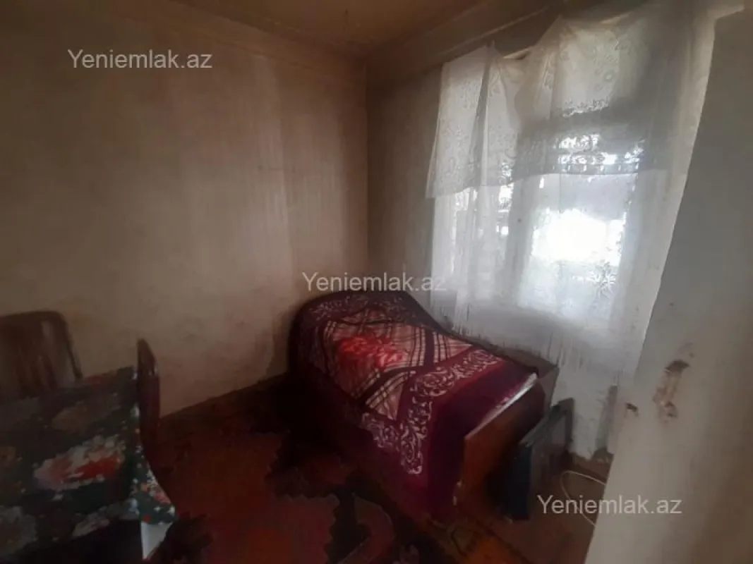 Satılır 2 otaqlı köhnə tikili 50 m²
