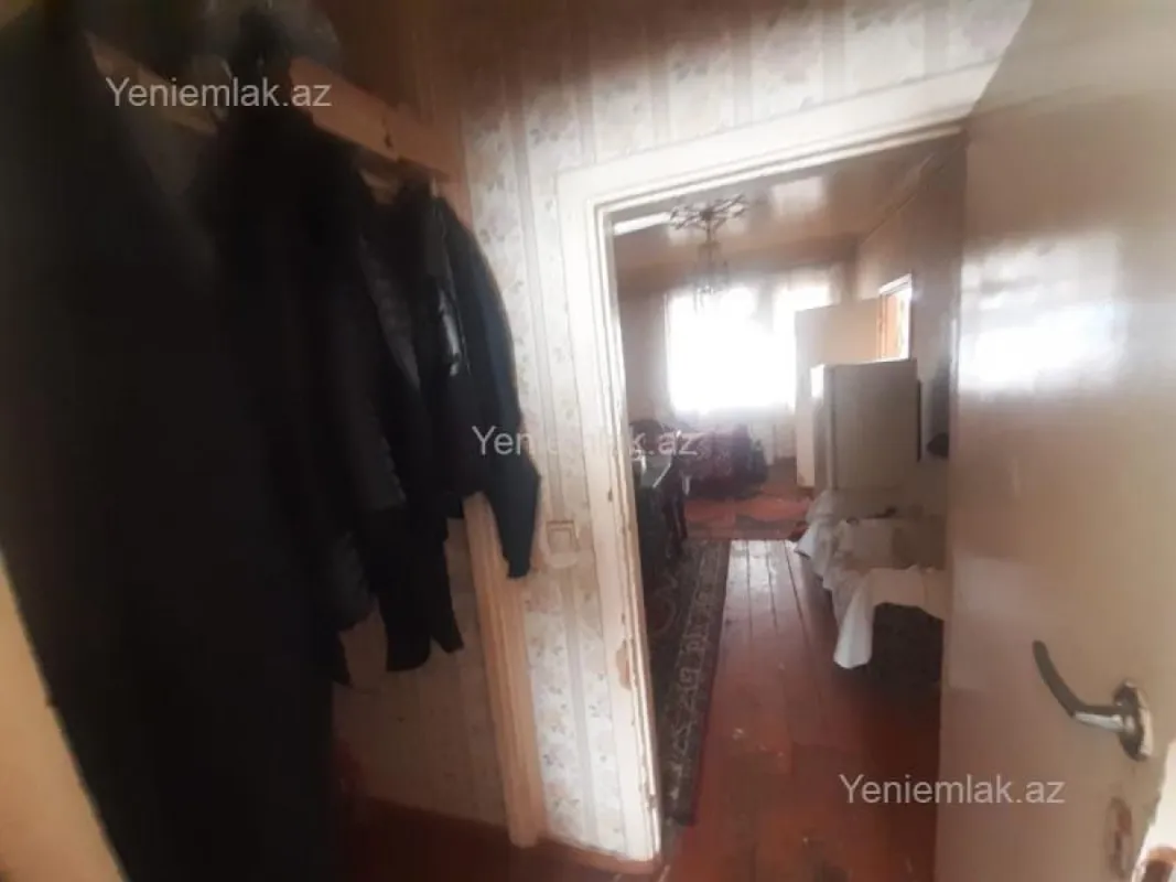 Satılır 2 otaqlı köhnə tikili 50 m²