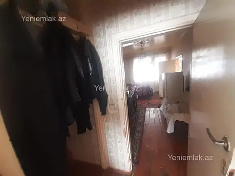 Satılır 2 otaqlı köhnə tikili 50 m²