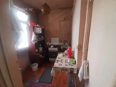 Satılır 2 otaqlı köhnə tikili 50 m²