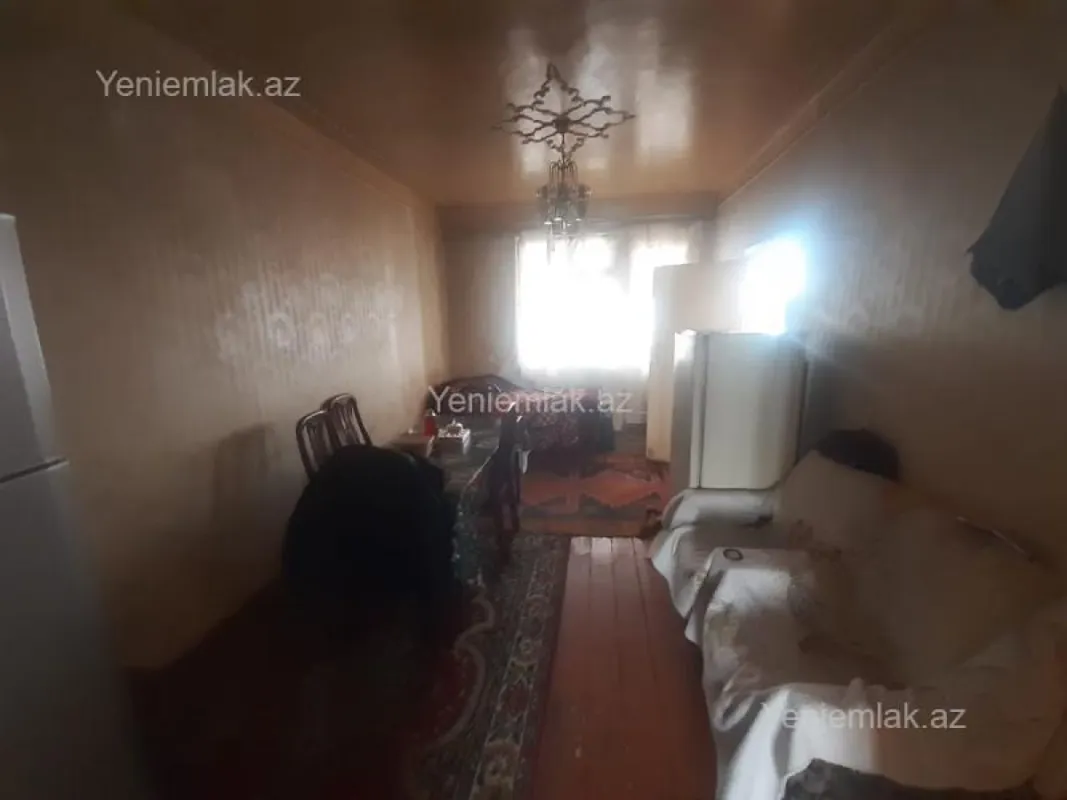 Satılır 2 otaqlı köhnə tikili 50 m²