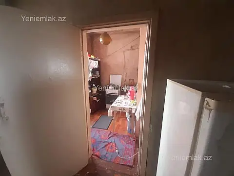 Satılır 2 otaqlı köhnə tikili 50 m²