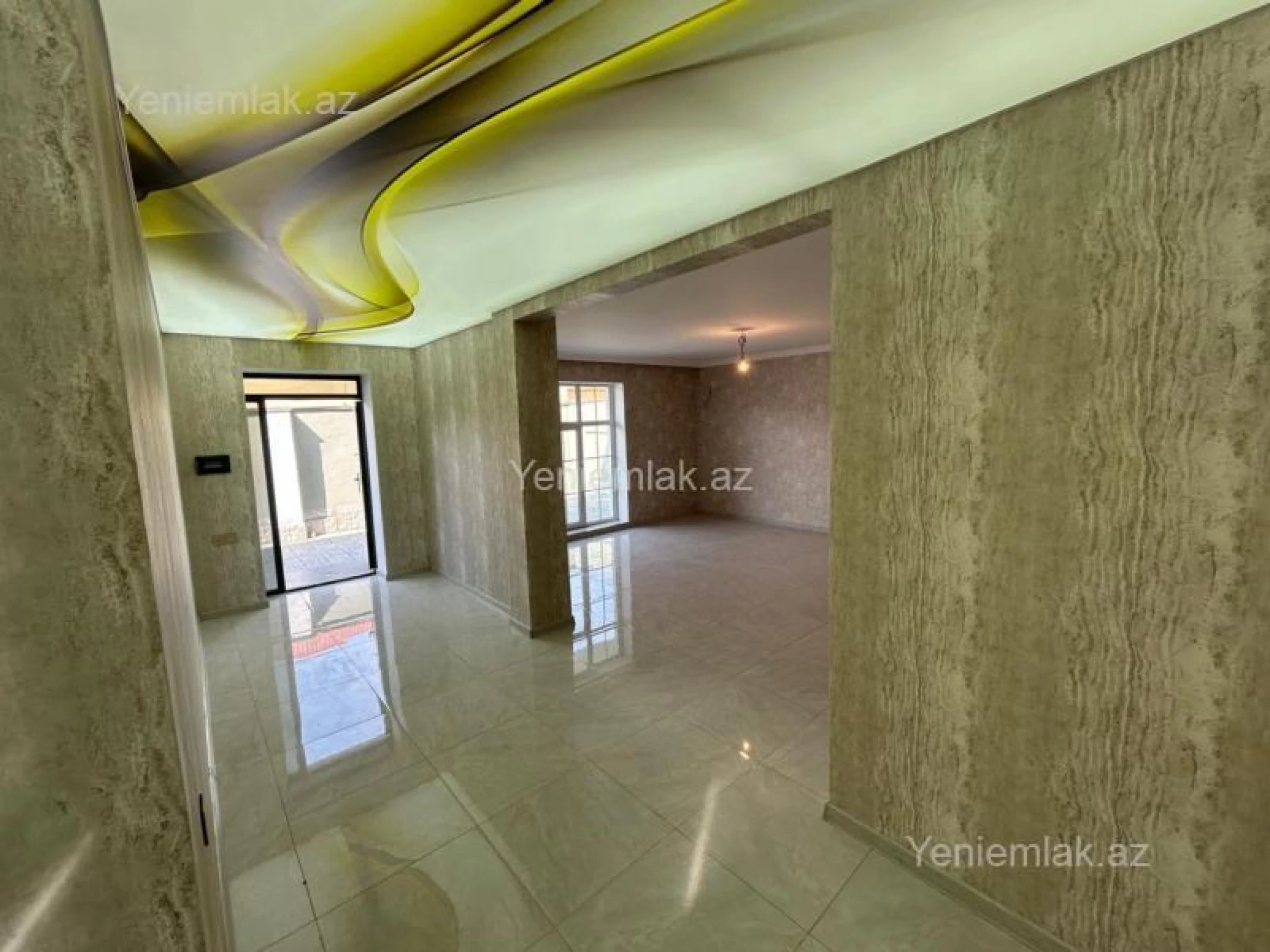 Satılır 5 otaqlı həyət evi 230 m²