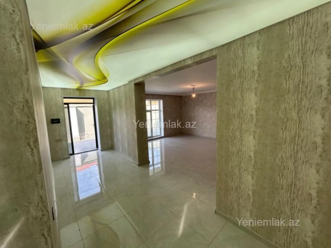 Satılır 5 otaqlı həyət evi 230 m²