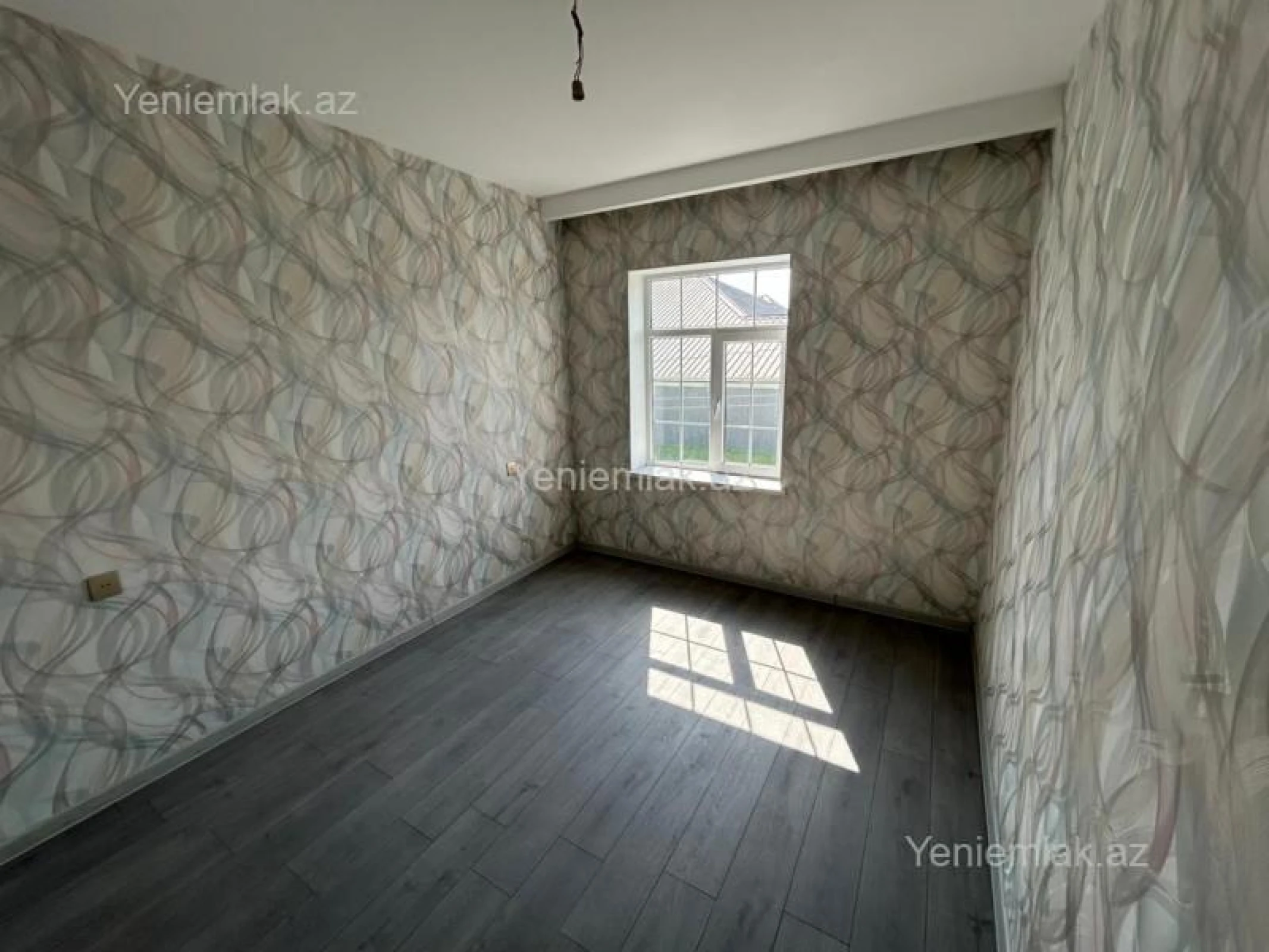 Satılır 5 otaqlı həyət evi 230 m²