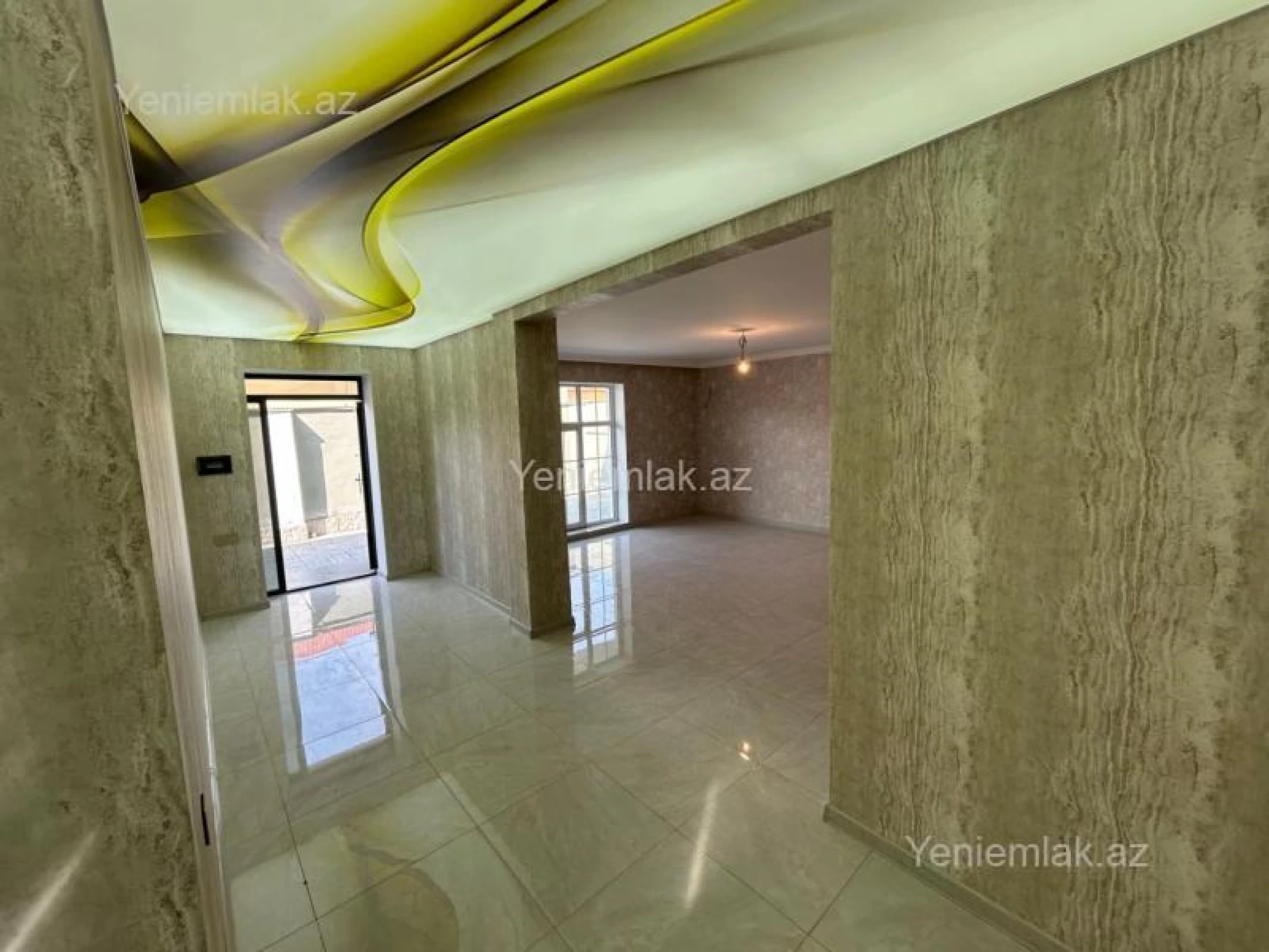 Satılır 5 otaqlı həyət evi 230 m²