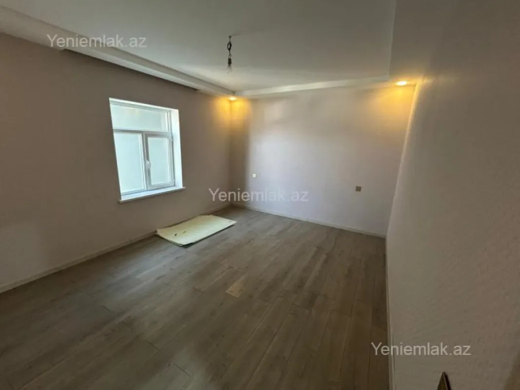 Satılır 5 otaqlı həyət evi 230 m²