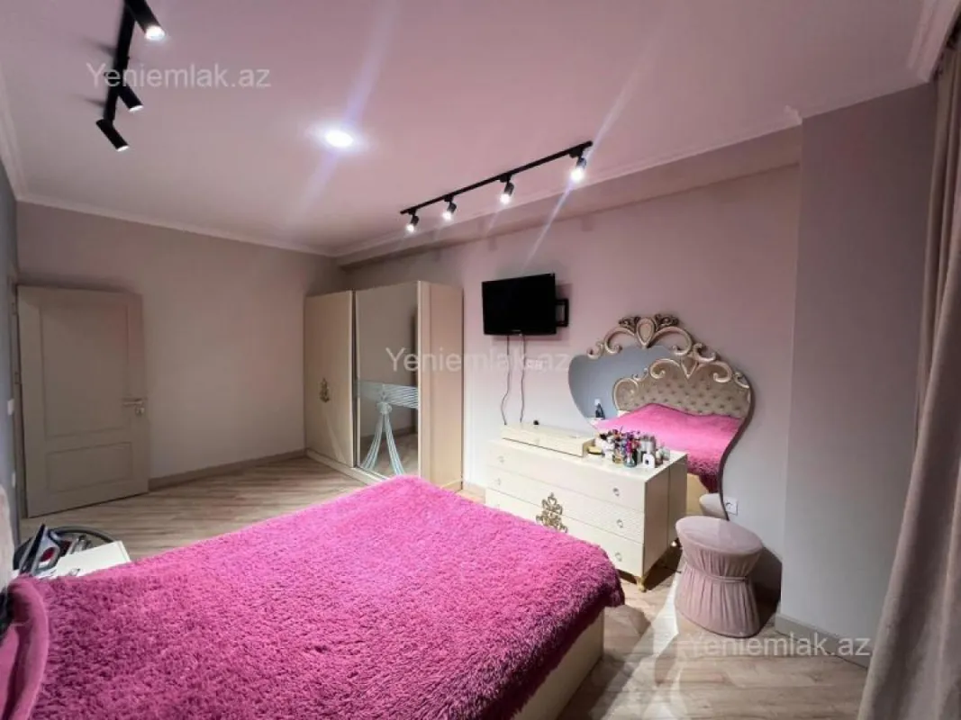 Satılır 2 otaqlı yeni tikili 87 m²