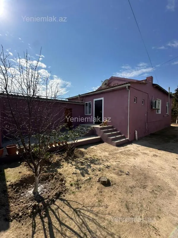 Satılır 3 otaqlı həyət evi 100 m²