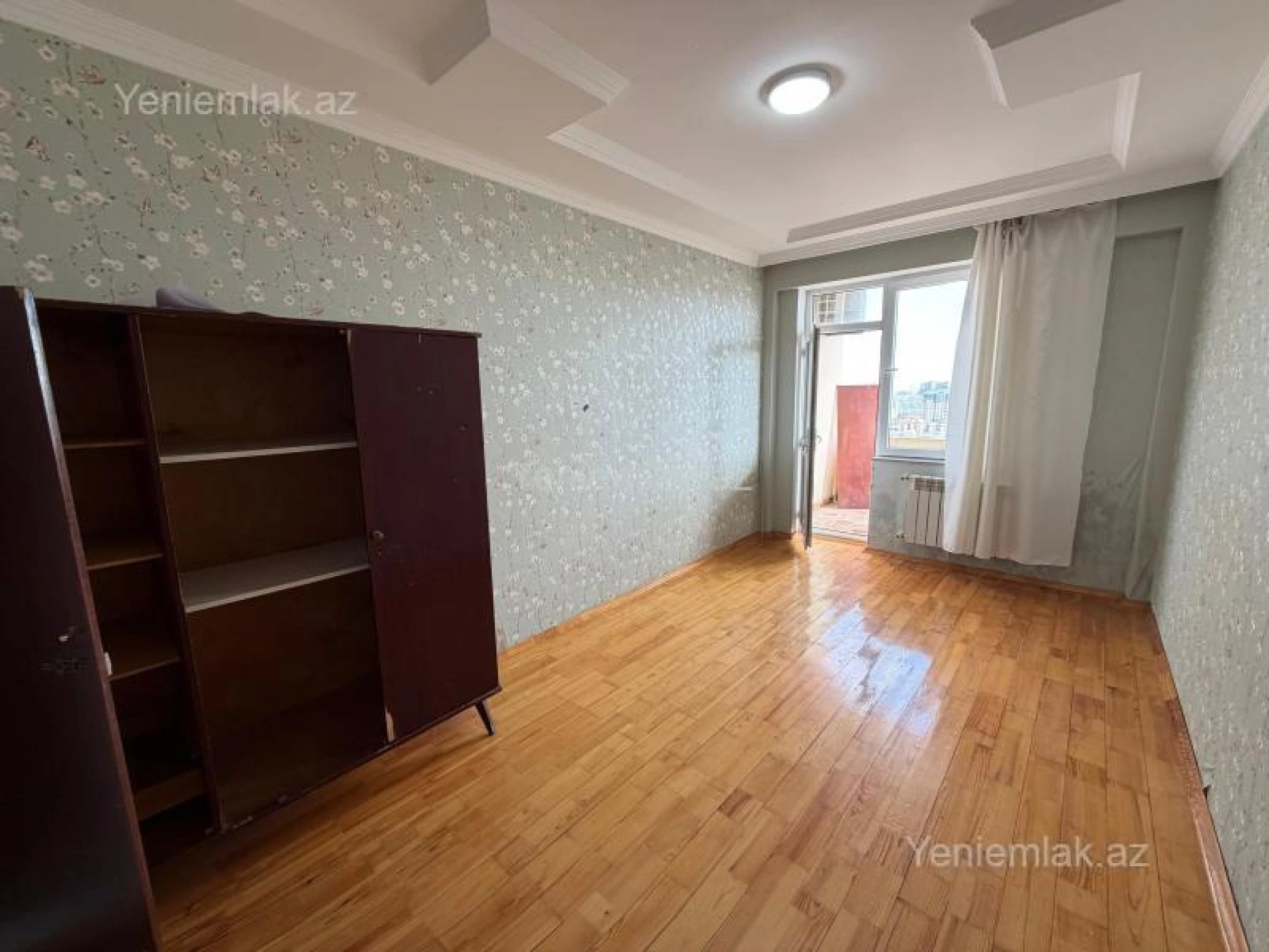 Satılır 3 otaqlı yeni tikili 120 m²