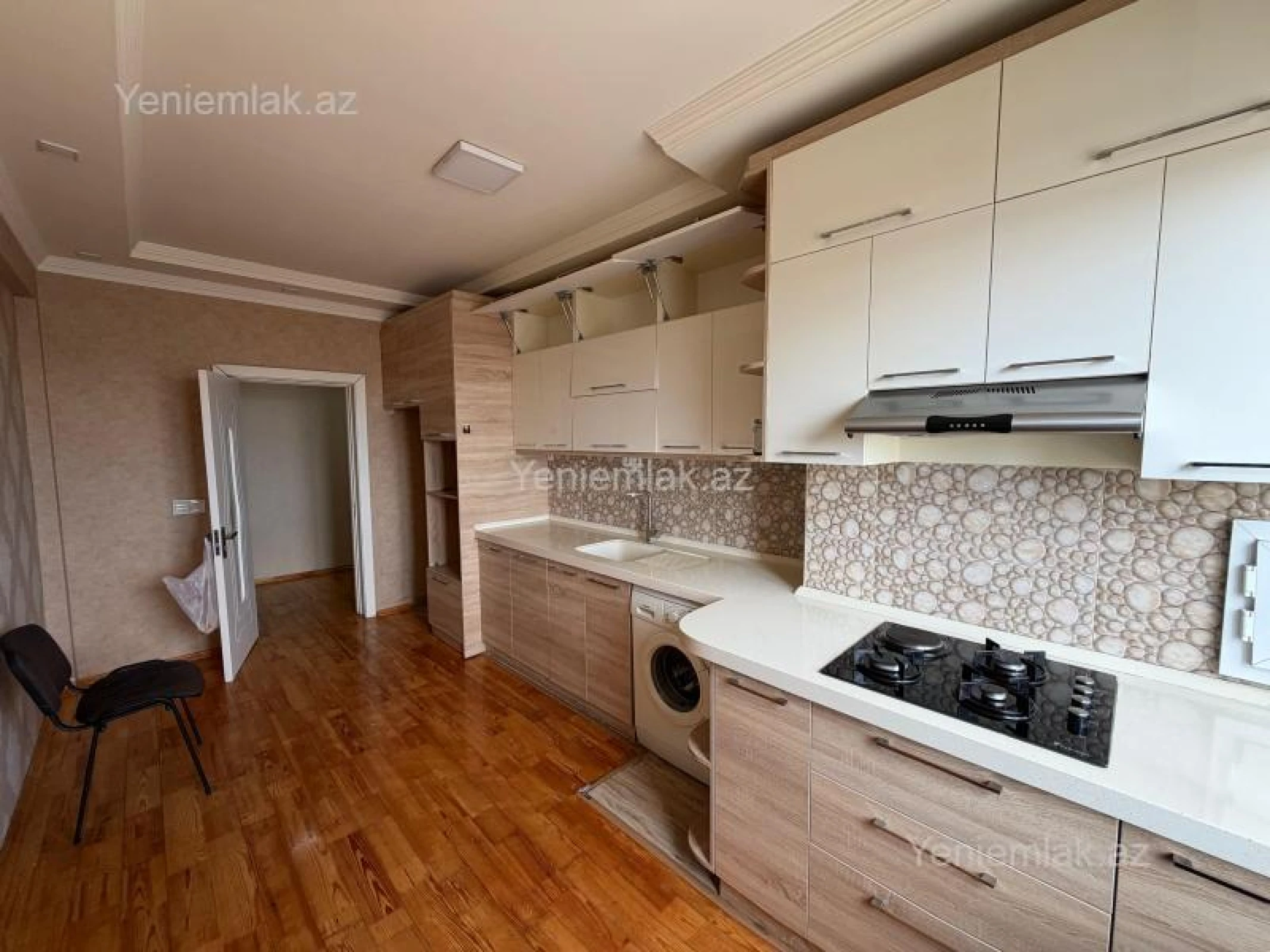 Satılır 3 otaqlı yeni tikili 120 m²