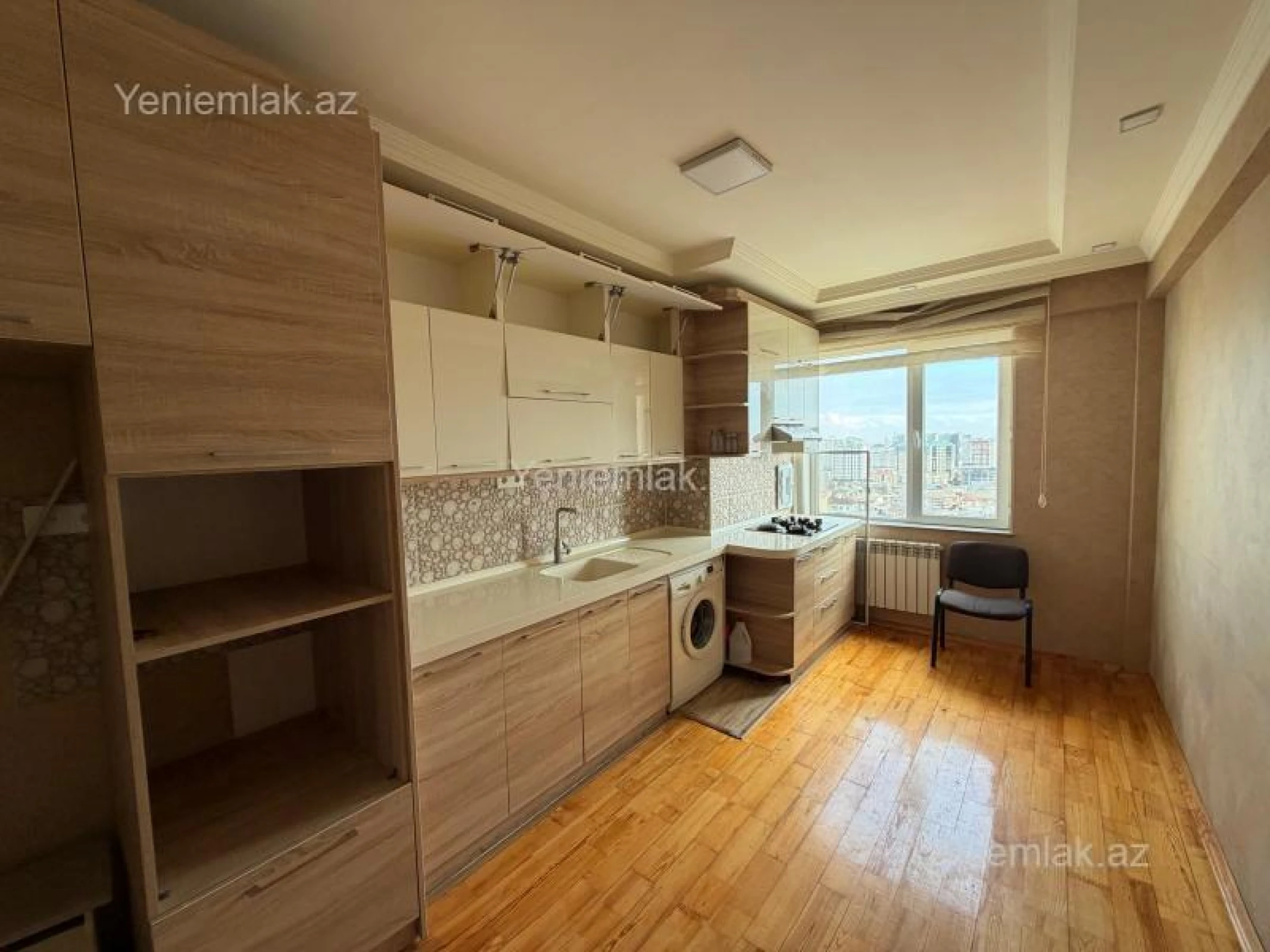 Satılır 3 otaqlı yeni tikili 120 m²