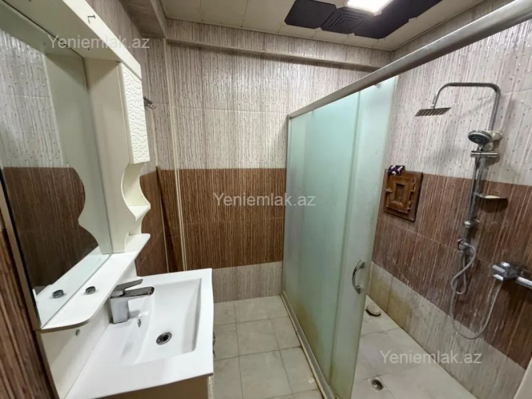 Satılır 3 otaqlı yeni tikili 120 m²