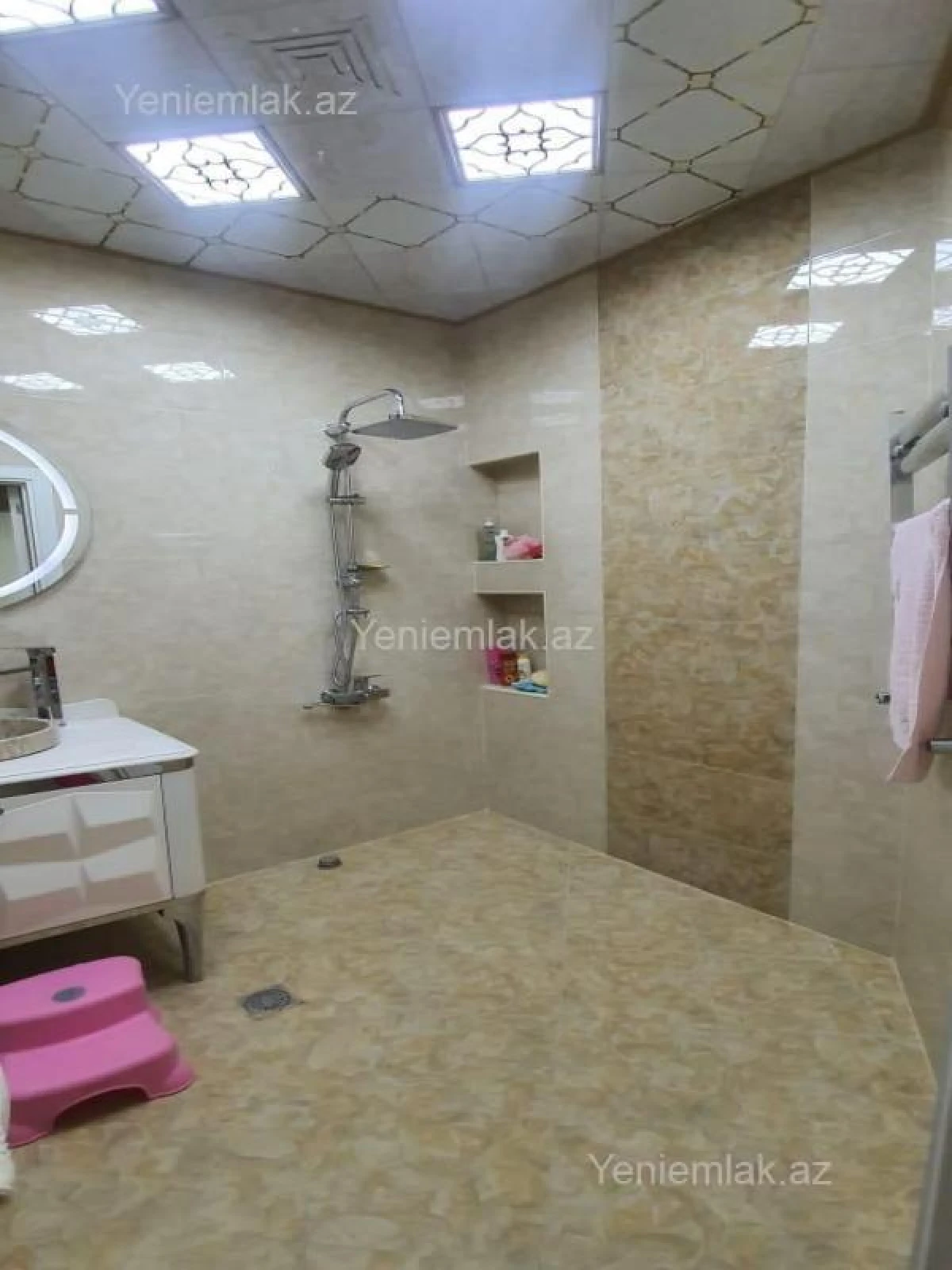 Satılır 3 otaqlı yeni tikili 132.2 m²