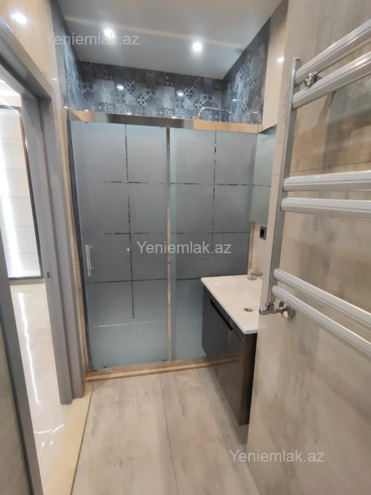 Satılır 2 otaqlı yeni tikili 88 m²
