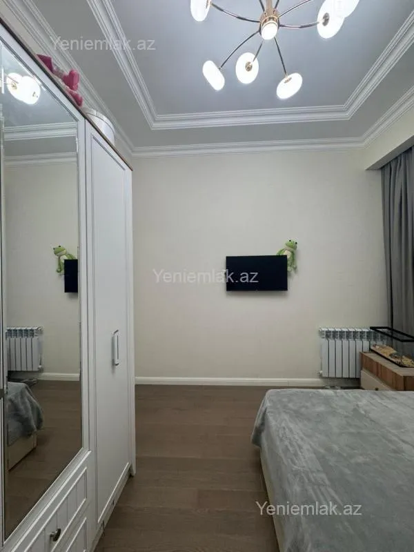 Satılır 2 otaqlı yeni tikili 60 m²