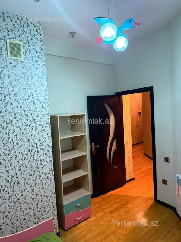 Satılır 3 otaqlı yeni tikili 75 m²