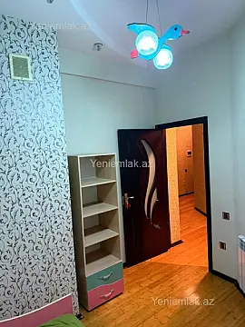 Satılır 3 otaqlı yeni tikili 75 m²