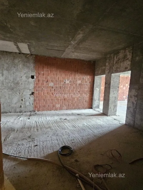 Satılır 2 otaqlı yeni tikili 80 m²