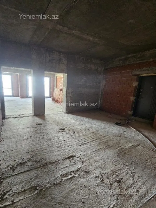 Satılır 2 otaqlı yeni tikili 80 m²