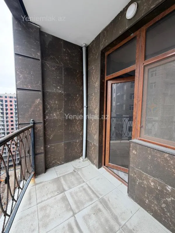 Satılır 3 otaqlı yeni tikili 129.5 m²
