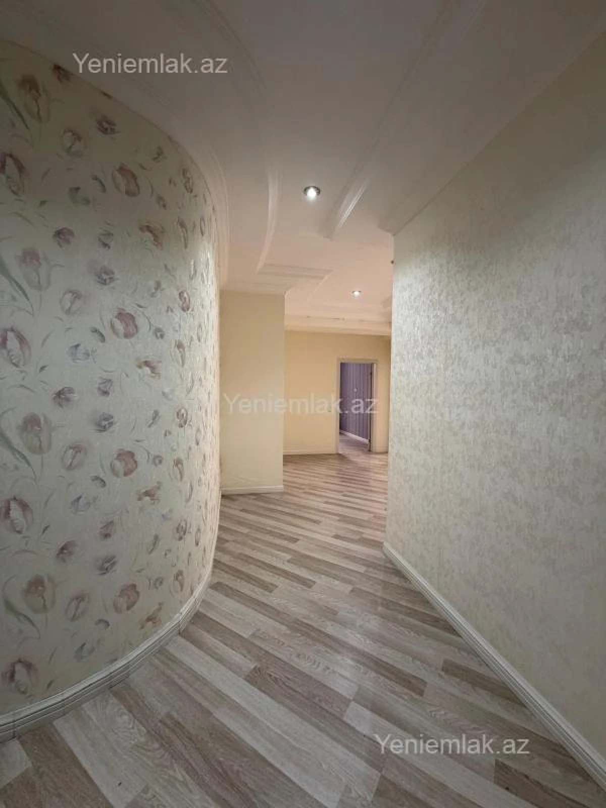 Satılır 3 otaqlı yeni tikili 129.5 m²