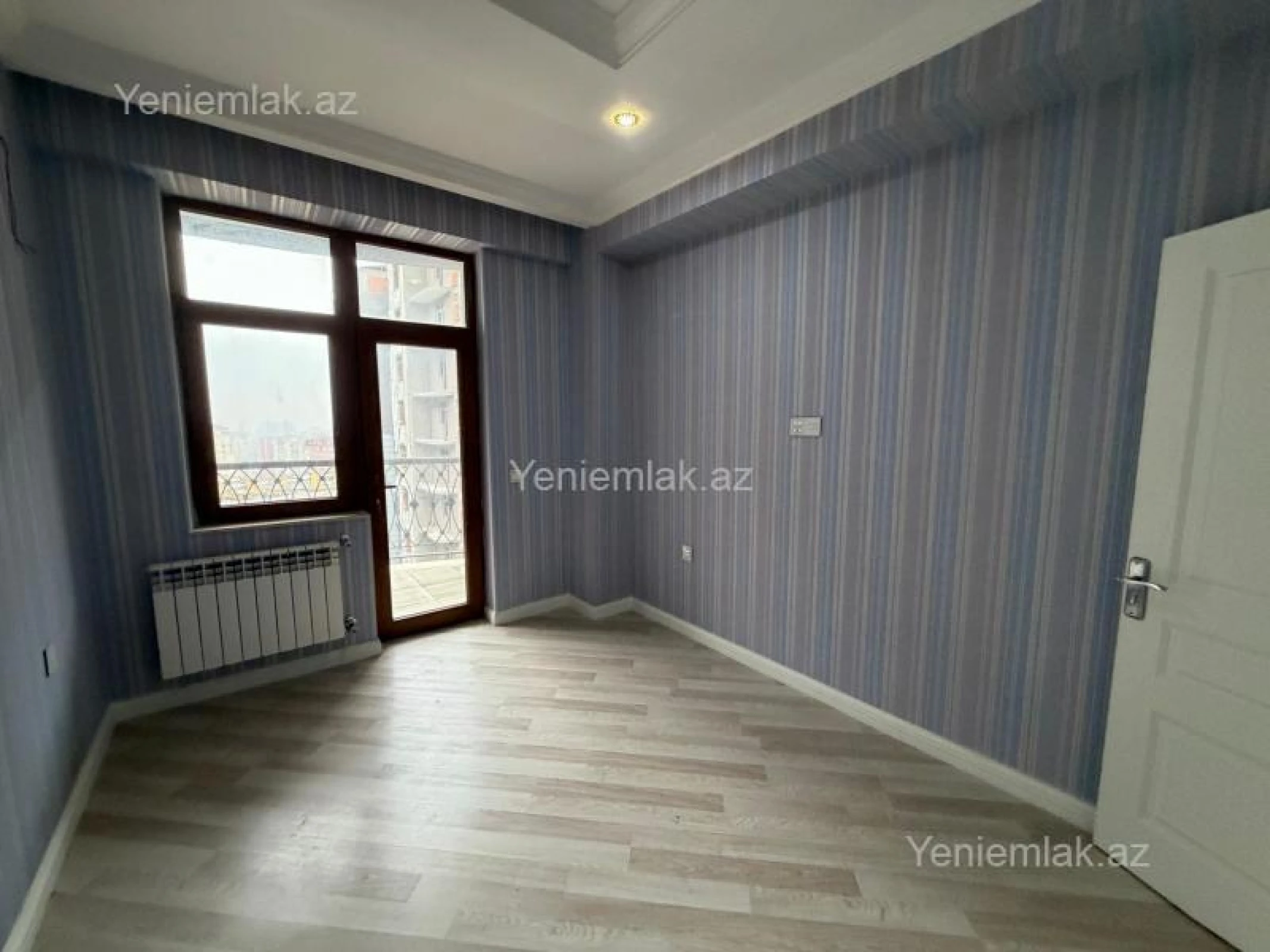 Satılır 3 otaqlı yeni tikili 129.5 m²
