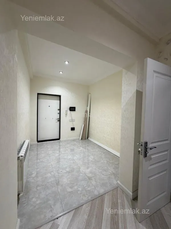 Satılır 3 otaqlı yeni tikili 129.5 m²