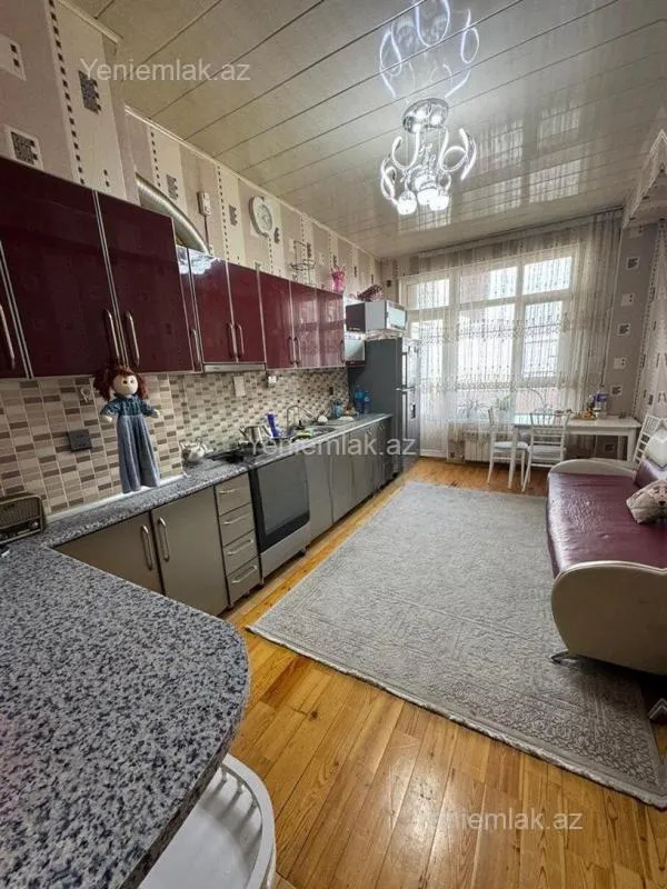 Satılır 3 otaqlı yeni tikili 105 m²