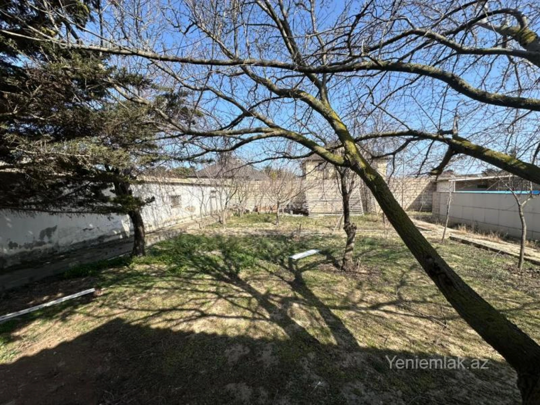 Satılır 4 otaqlı həyət evi 180 m²