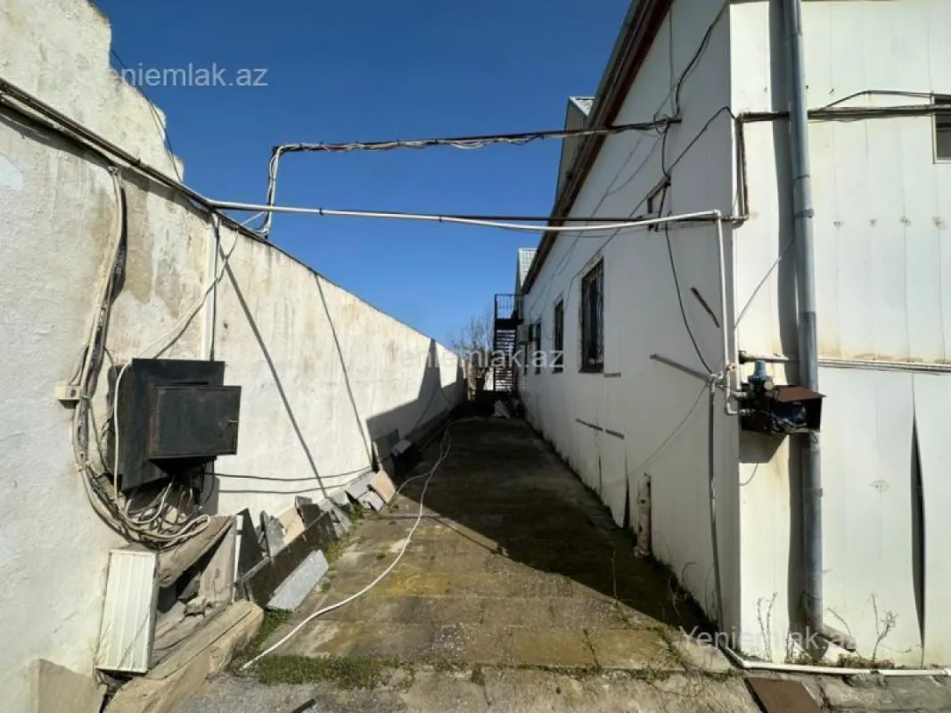 Satılır 4 otaqlı həyət evi 180 m²