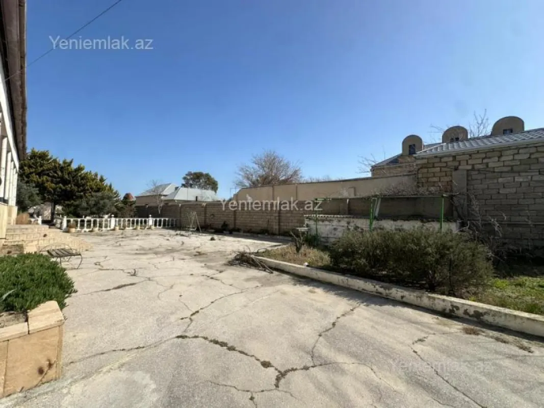 Satılır 4 otaqlı həyət evi 180 m²