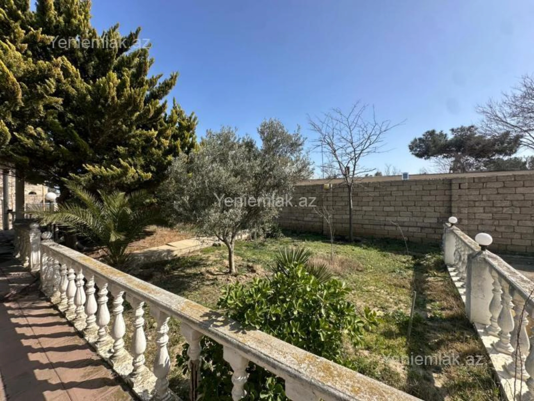 Satılır 4 otaqlı həyət evi 180 m²