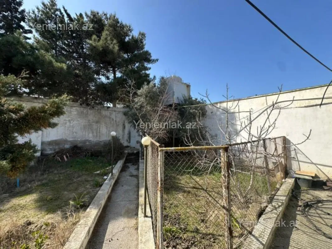 Satılır 4 otaqlı həyət evi 180 m²