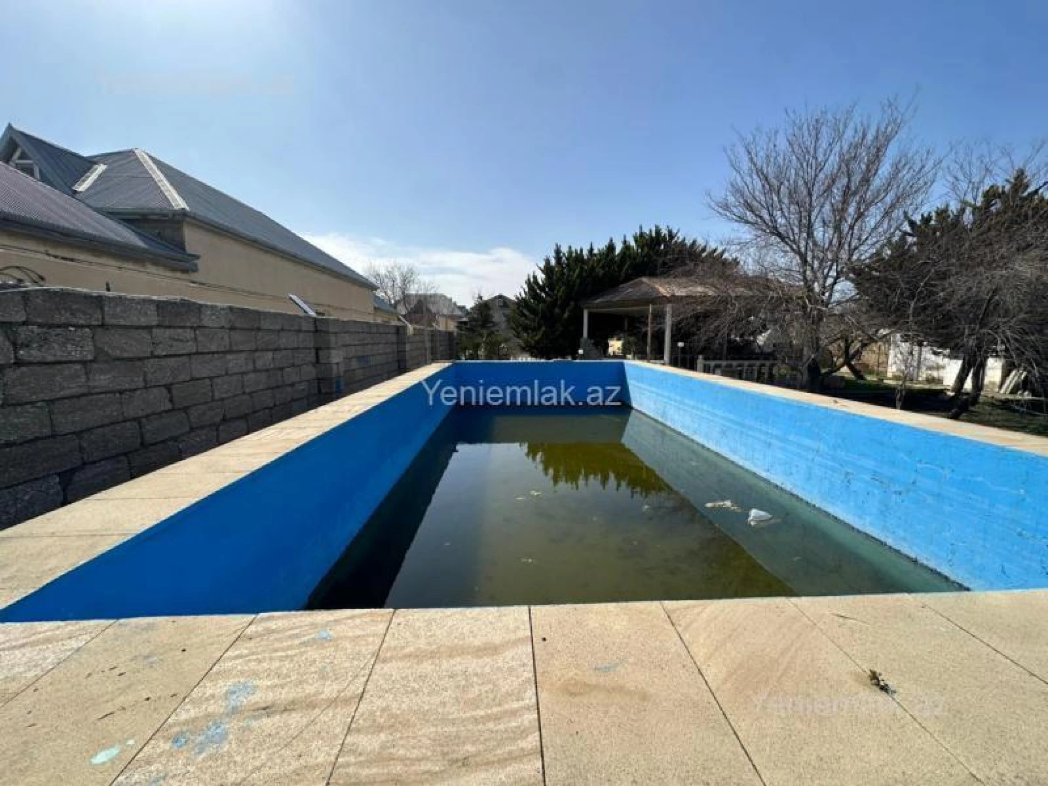 Satılır 4 otaqlı həyət evi 180 m²