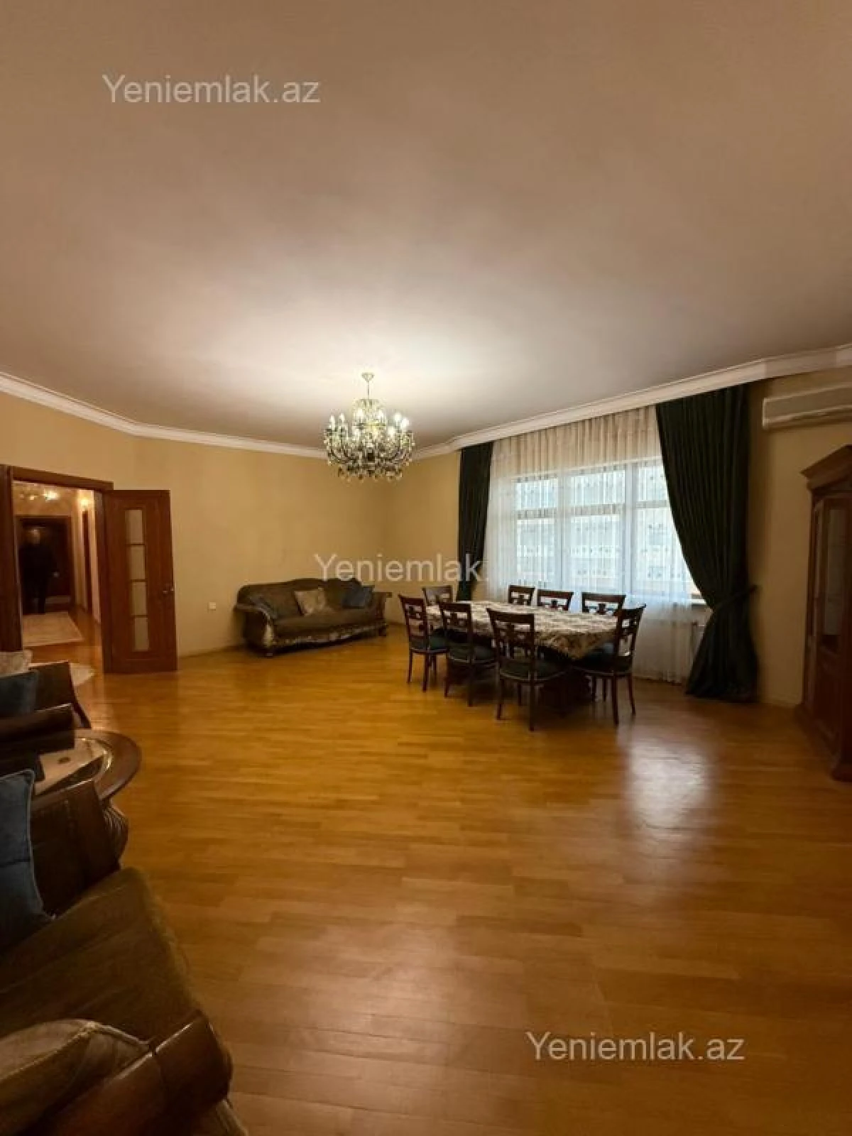 Satılır 4 otaqlı yeni tikili 200 m²