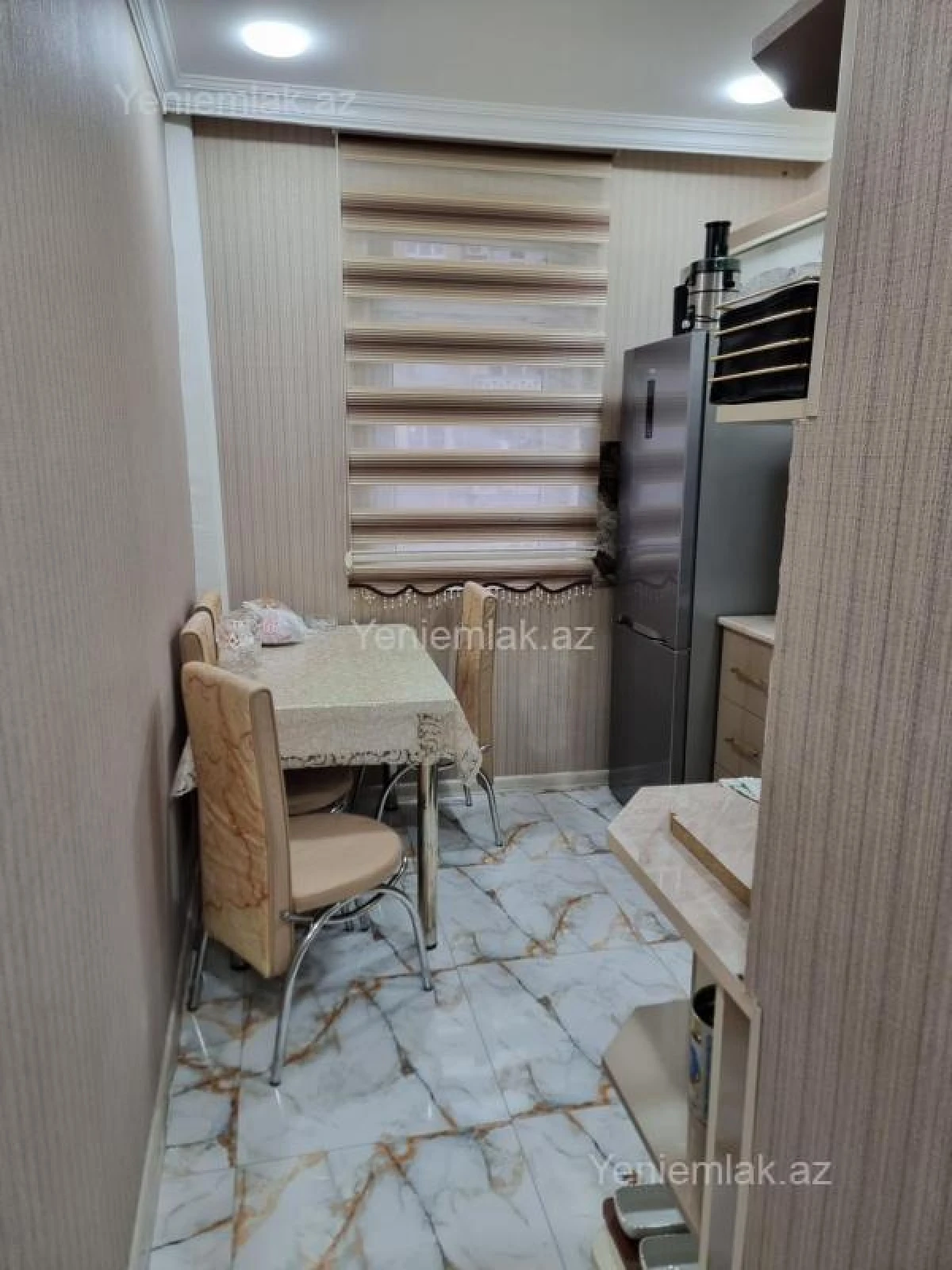 Satılır 2 otaqlı köhnə tikili 52 m²