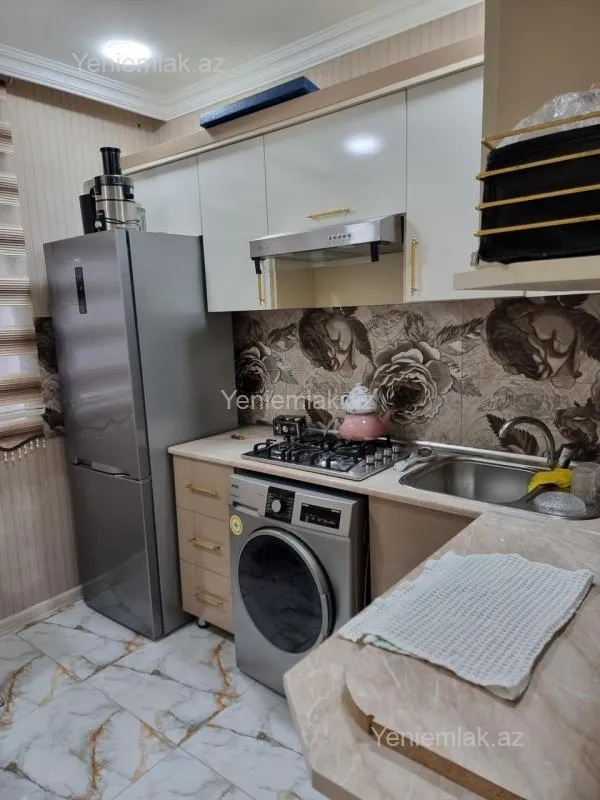 Satılır 2 otaqlı köhnə tikili 52 m²