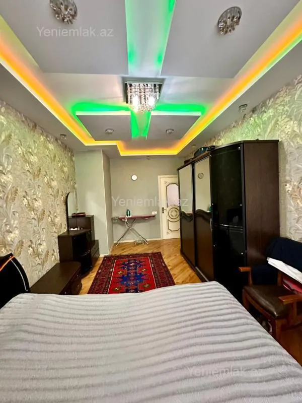 Satılır 3 otaqlı yeni tikili 82 m²