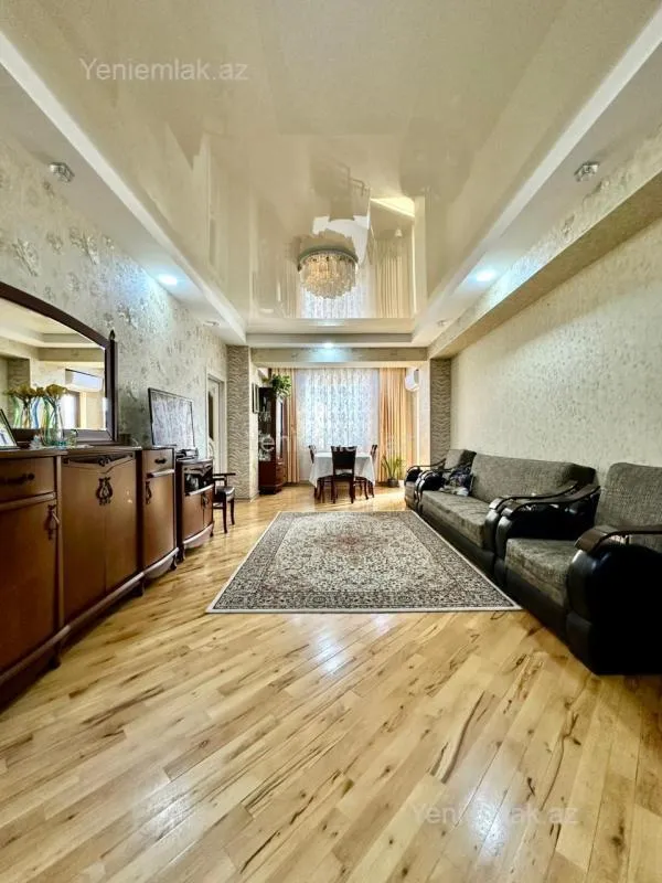 Satılır 3 otaqlı yeni tikili 82 m²