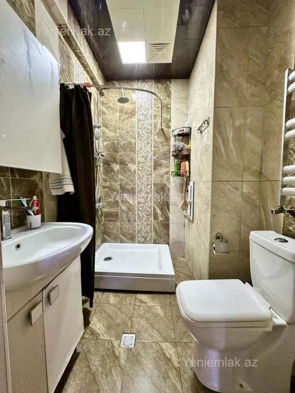 Satılır 3 otaqlı yeni tikili 82 m²