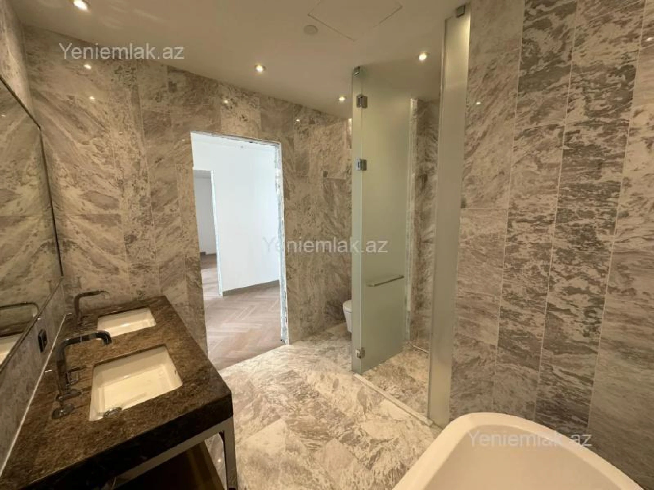 Satılır 2 otaqlı yeni tikili 93 m²