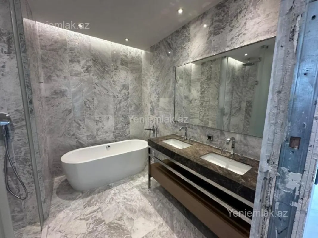 Satılır 2 otaqlı yeni tikili 93 m²