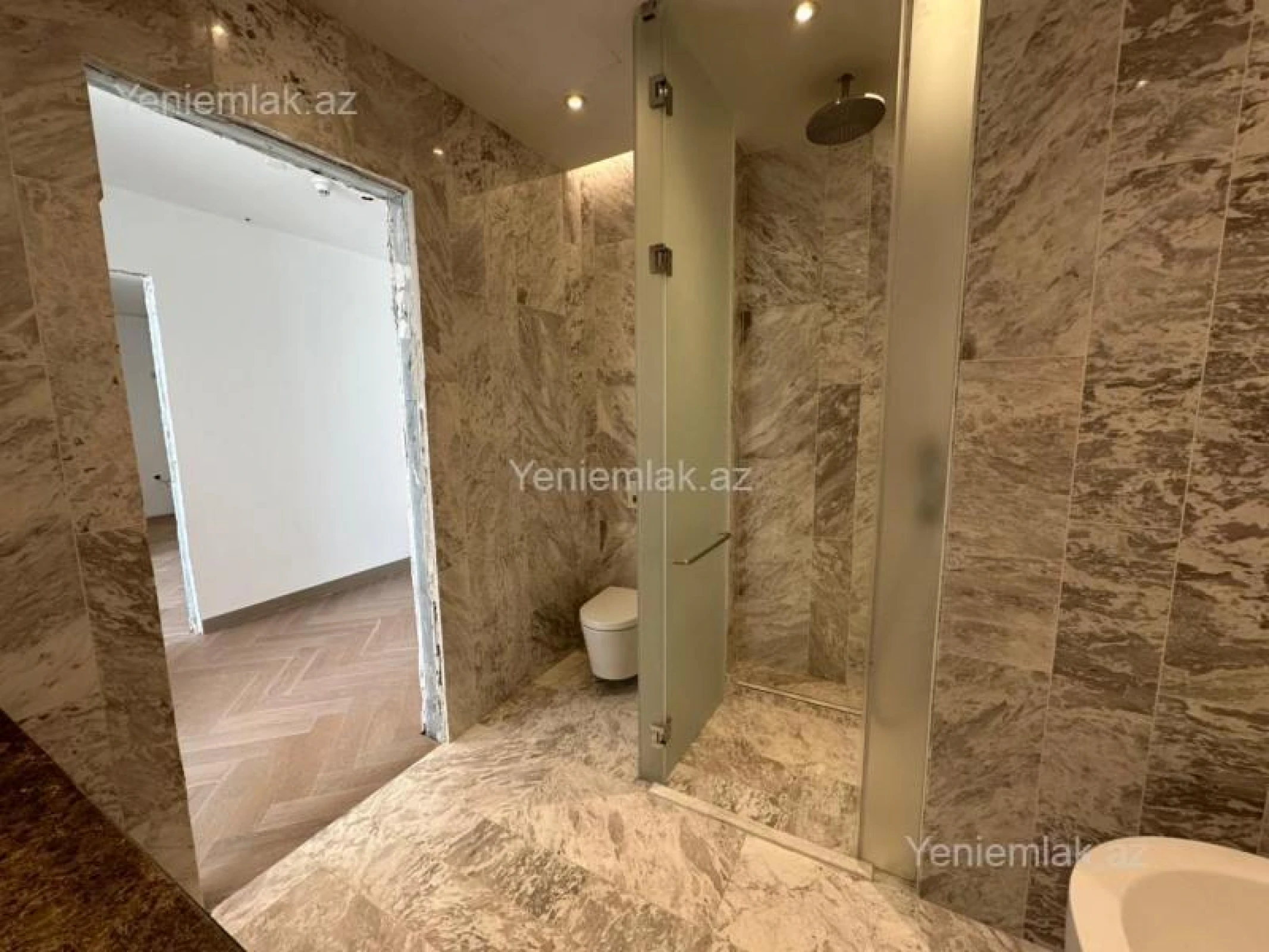 Satılır 2 otaqlı yeni tikili 93 m²