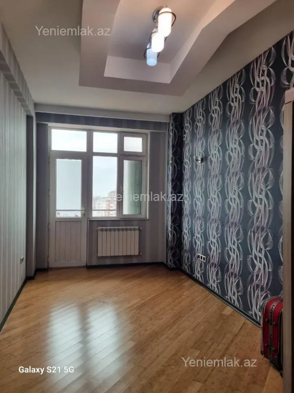 Satılır 3 otaqlı yeni tikili 90 m²