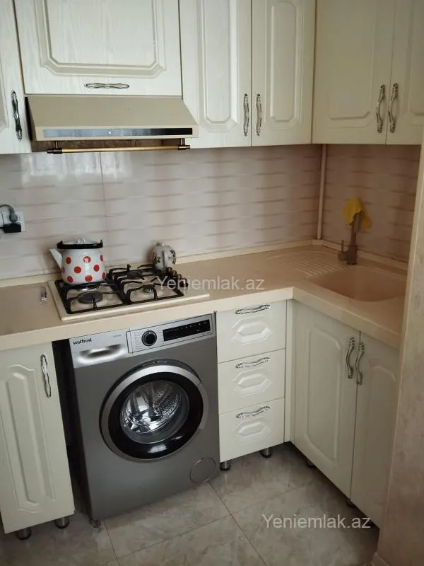 Satılır 1 otaqlı köhnə tikili 65 m²